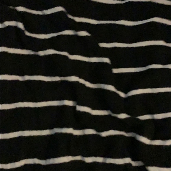 black and white crop top - Picture 2 of 3